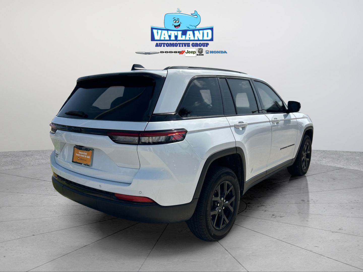 Certified 2024 Jeep Grand Cherokee Altitude RWD image 5