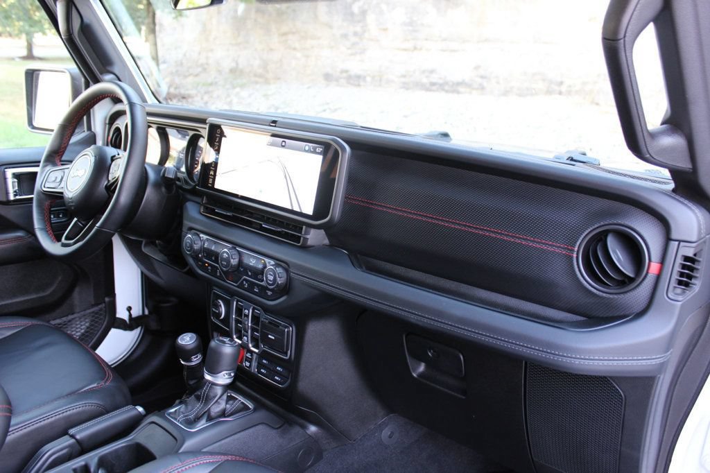 Used 2026 Jeep Wrangler Unlimited Rubicon 392 w/ Quick Order Package 27X Moab AWD/4WD image 24