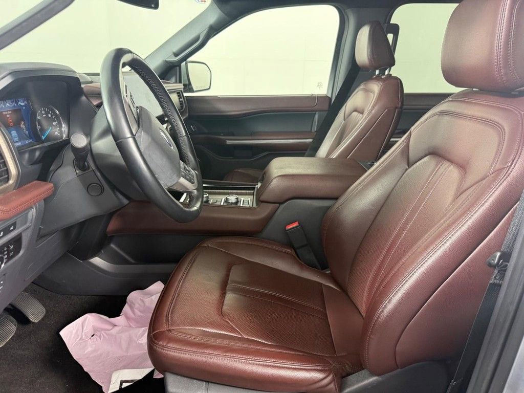 Used 2023 Ford Expedition Max Limited image 15