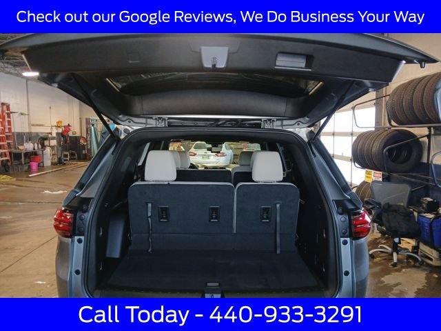 Used 2023 Chevrolet Traverse LS w/ Midnight/Sport Edition image 37