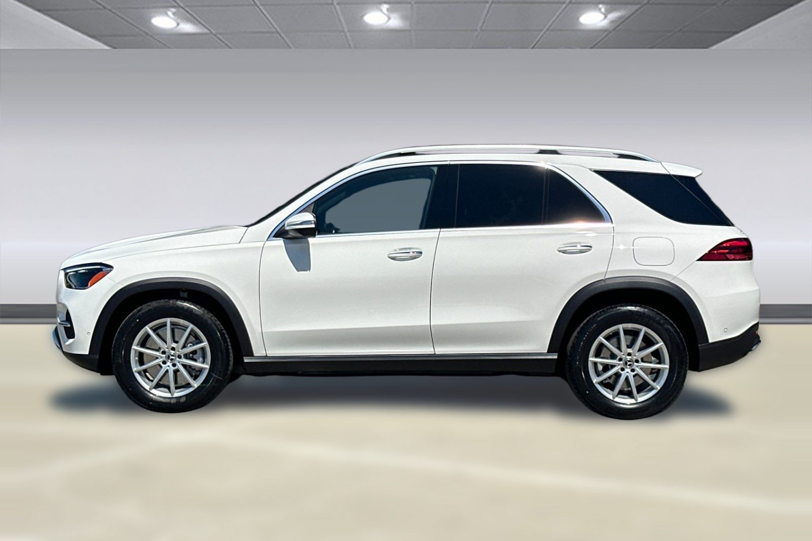 New 2026 Mercedes-Benz GLE 450e 4MATIC image 2