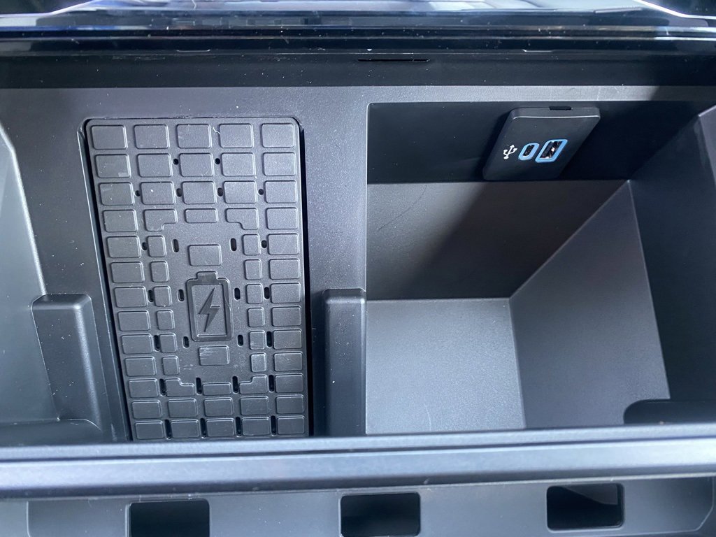 New 2026 Ford F250 Lariat w/ Black Appearance Package image 22