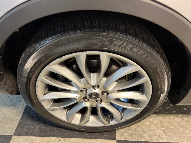 Used 2017 Lincoln MKC Reserve image 9