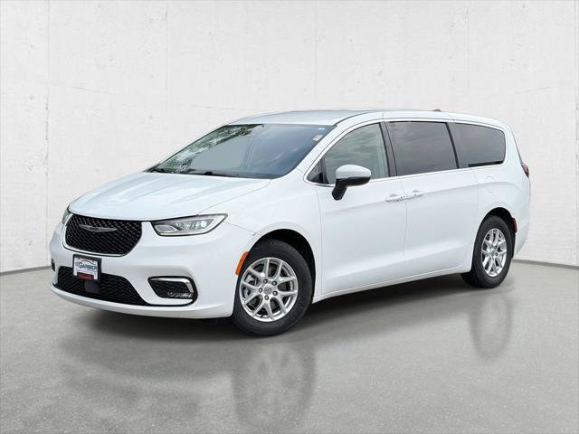 Certified 2023 Chrysler Pacifica Touring-L