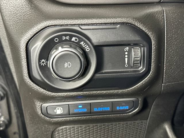 Used 2023 Jeep Wrangler Unlimited image 19