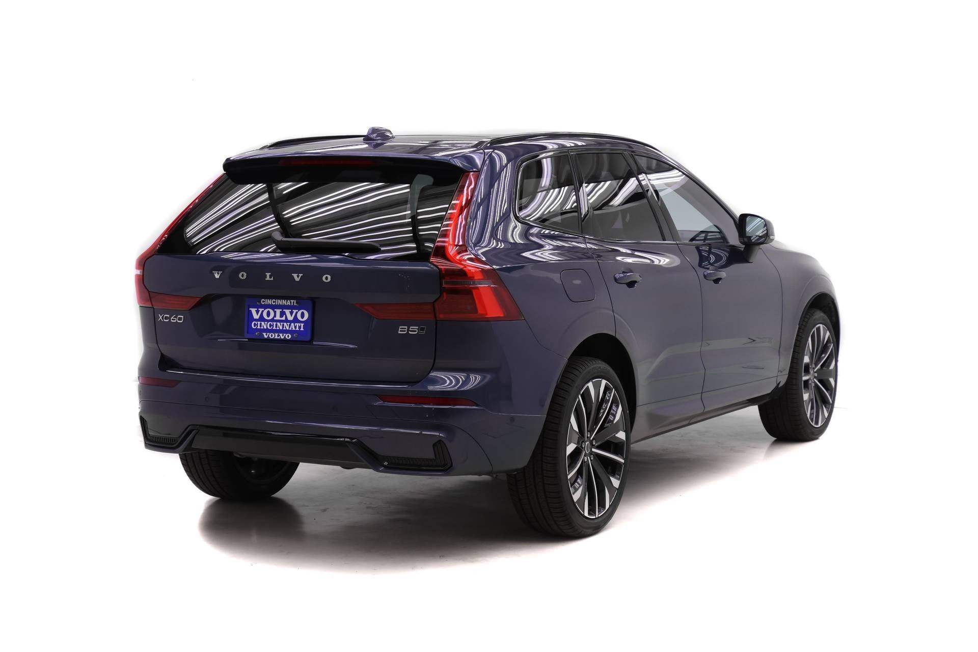 New 2026 Volvo XC60 B5 Ultra w/ Protection Package Premier image 5