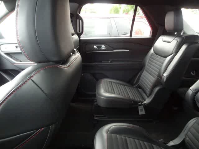 Used 2025 Ford Explorer ST-Line AWD/4WD image 6
