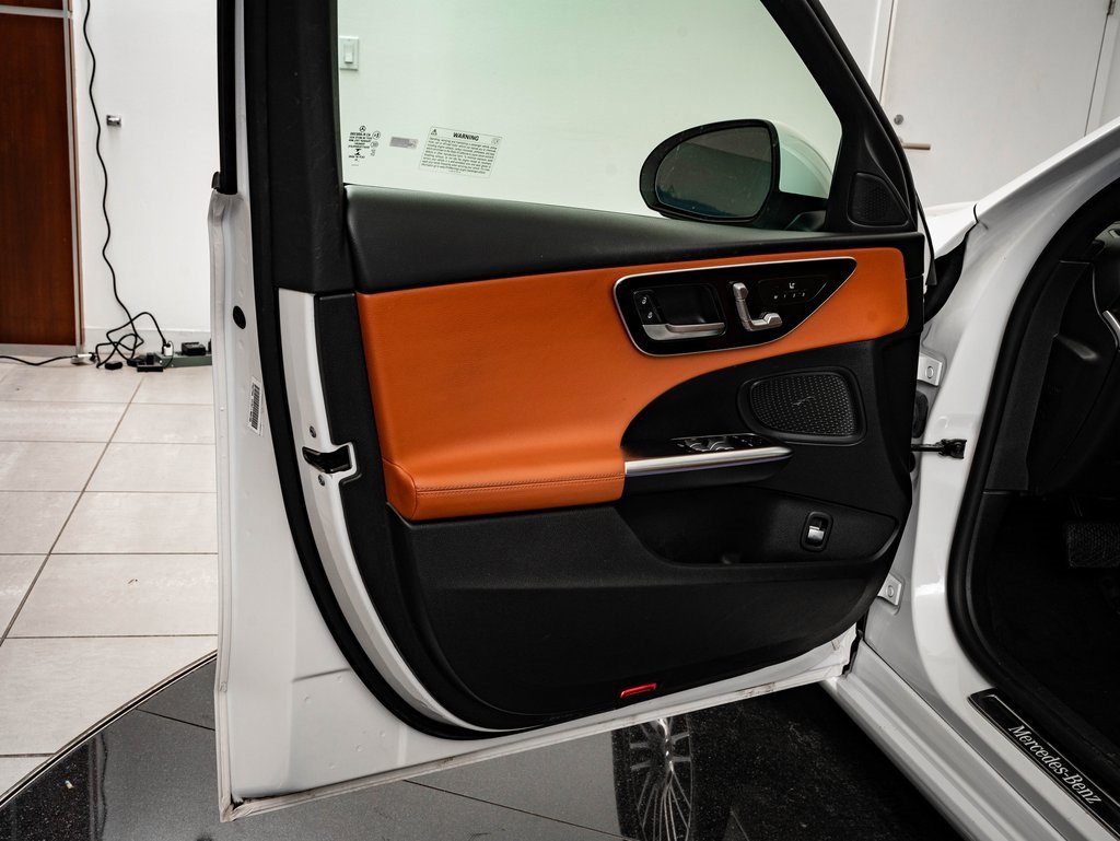 Used 2022 Mercedes-Benz C 300 4MATIC Sedan image 30