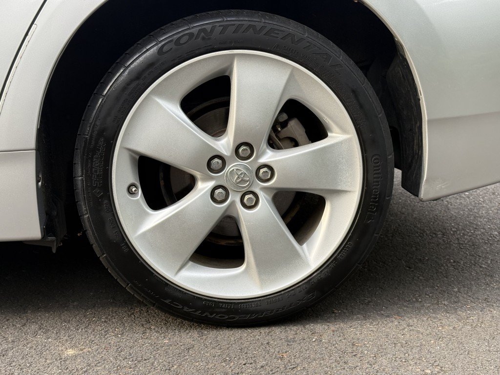 Used 2010 Toyota Prius Five FWD image 28