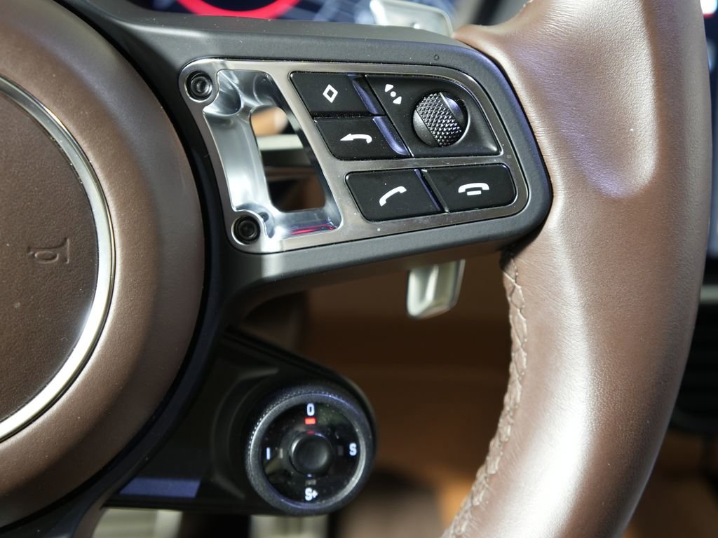 Certified 2023 Porsche Cayenne Turbo AWD/4WD image 29