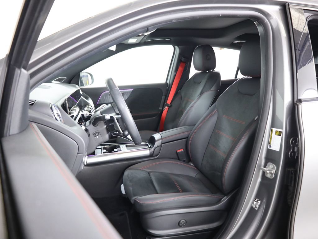 Used 2025 Mercedes-Benz GLA 35 AMG 4MATIC image 36