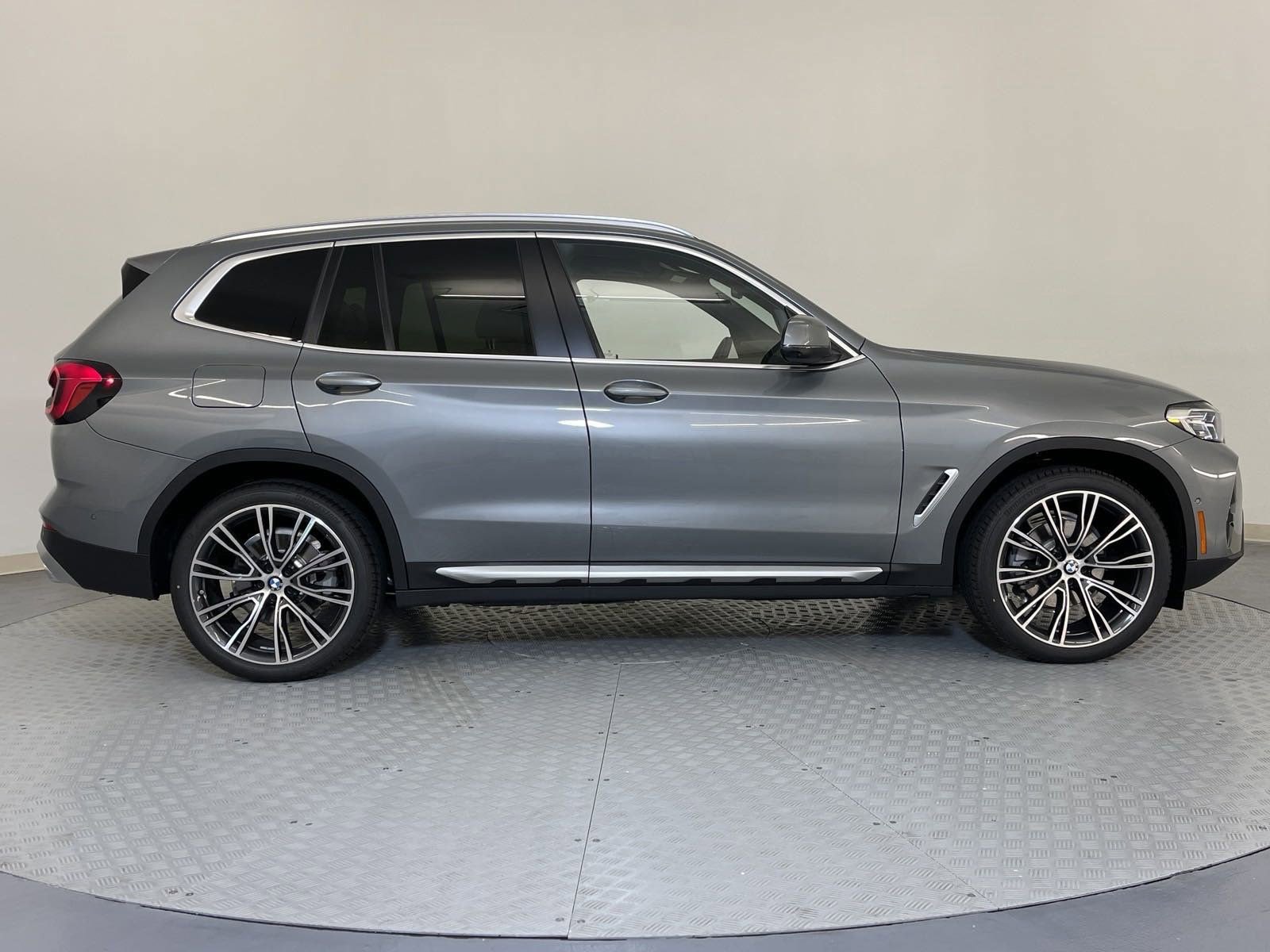 Used 2024 BMW X3 xDrive30i w/ Convenience Package w/ZPA image 8