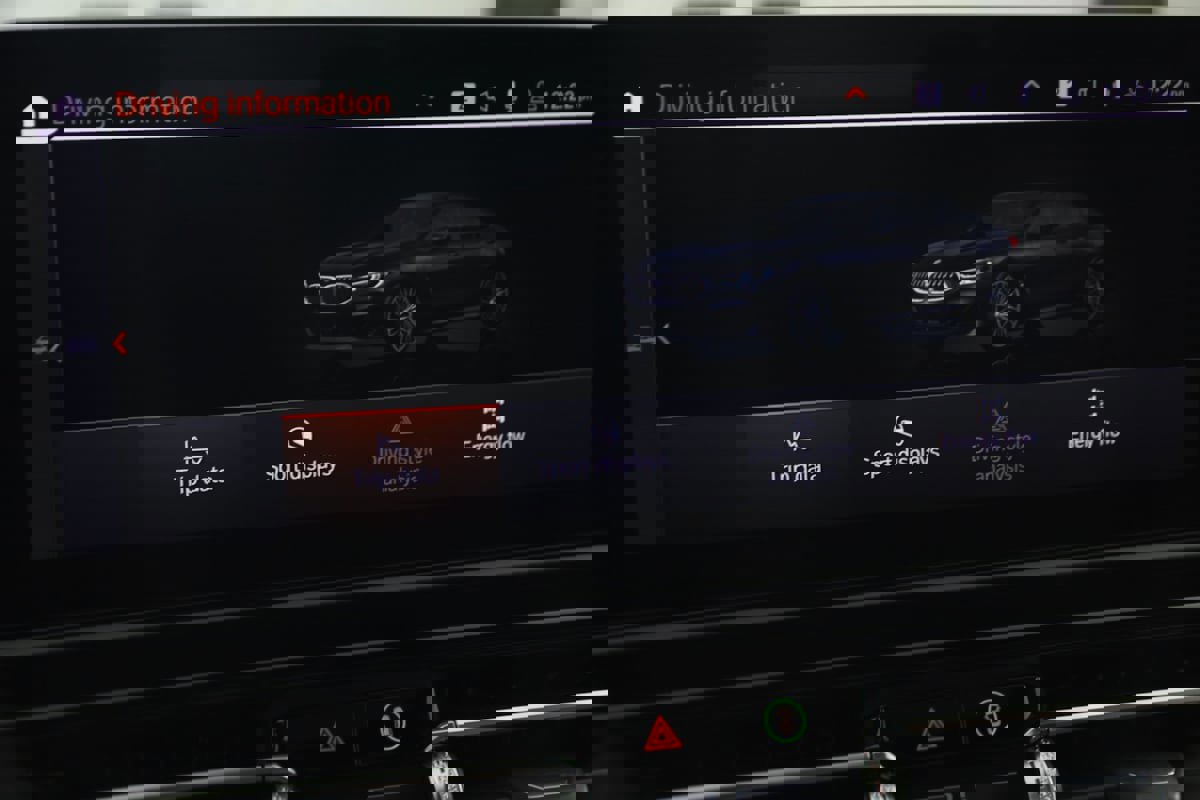 Used 2025 BMW 840i xDrive w/ M Sport Professional Package image 17