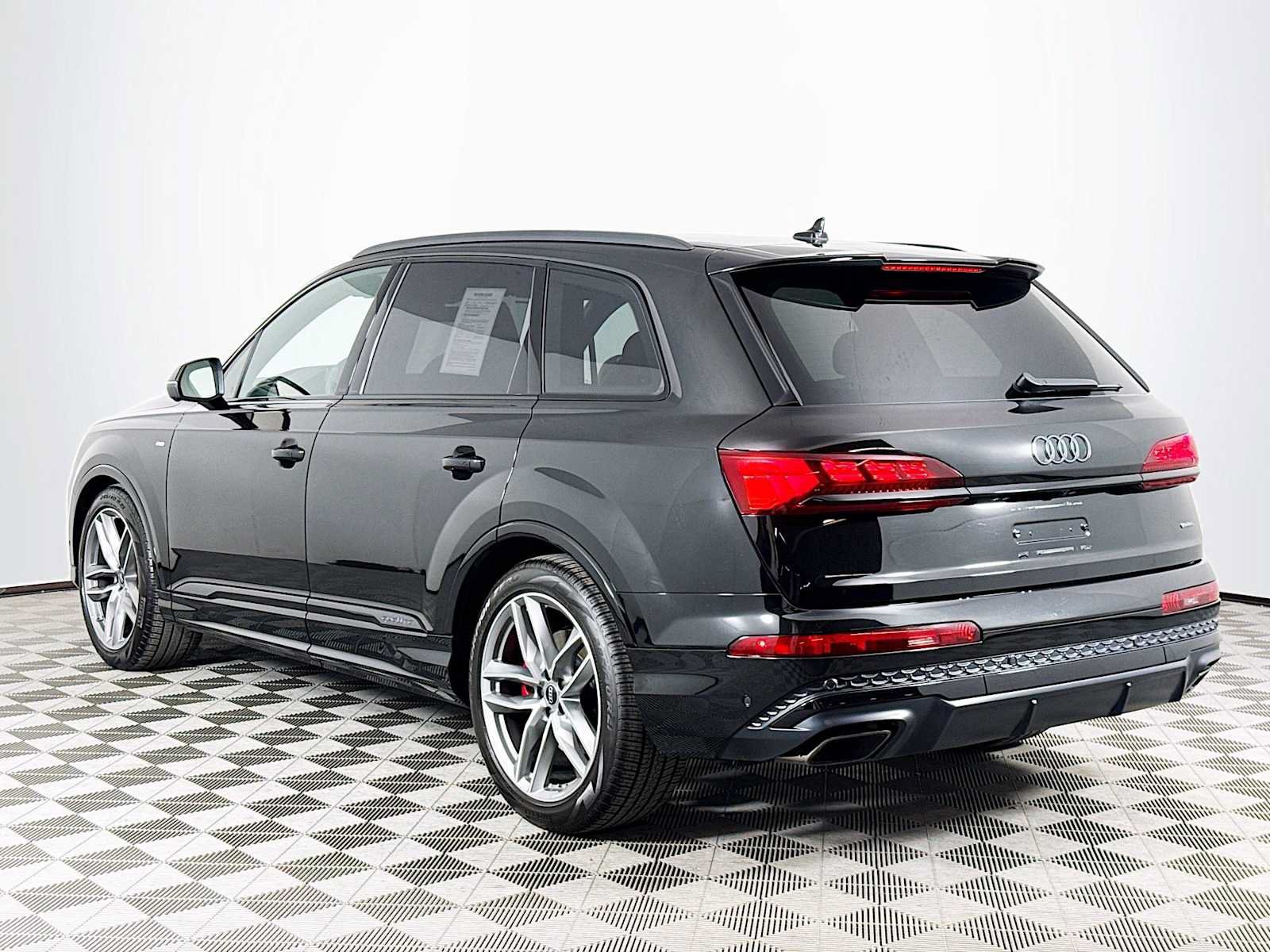 Used 2026 Audi Q7 3.0T Prestige AWD/4WD image 7