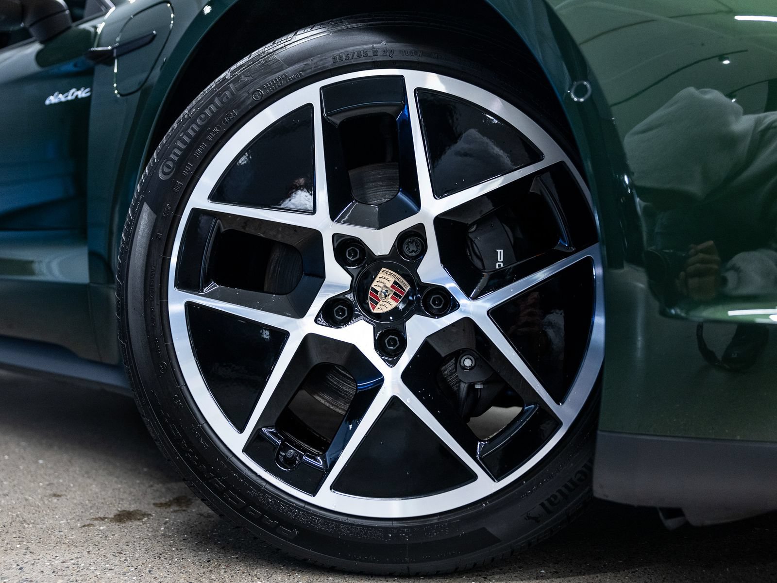 New 2026 Porsche Taycan AWD/4WD image 14