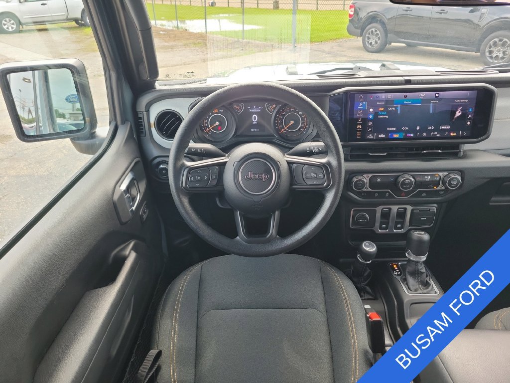 Used 2025 Jeep Wrangler Sport AWD/4WD image 8