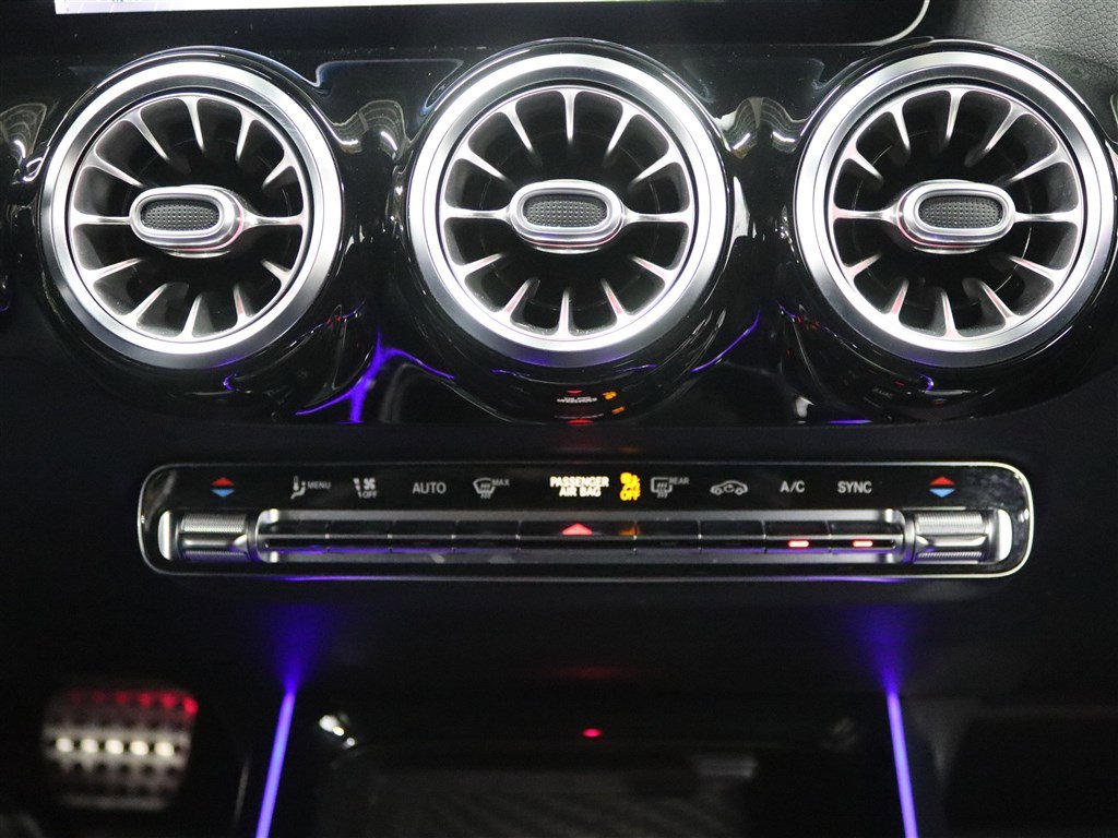 Used 2021 Mercedes-Benz GLA 35 AMG 4MATIC image 36