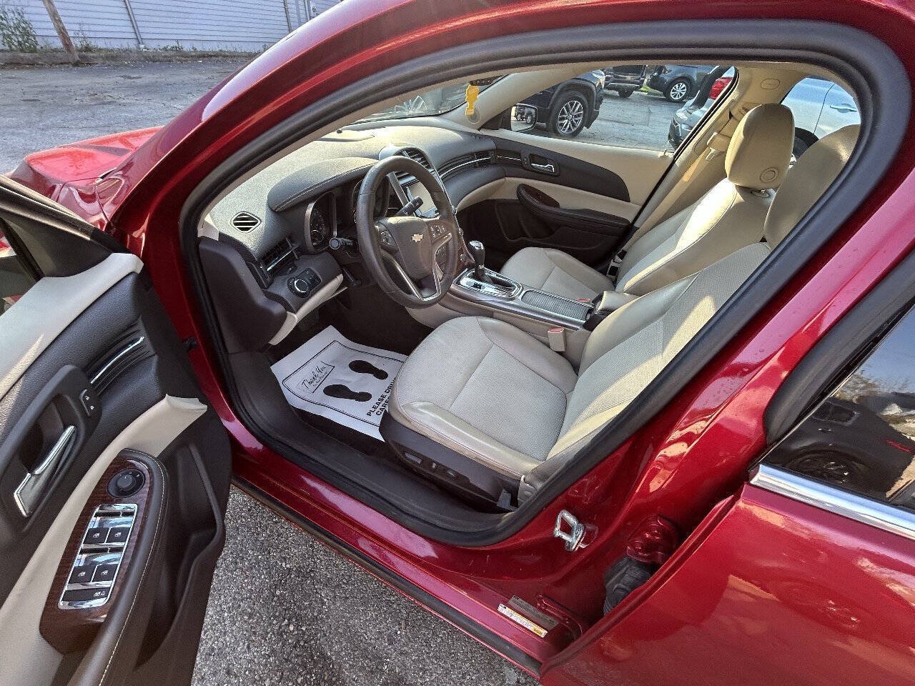 Used 2013 Chevrolet Malibu Eco w/ Power Convenience Package FWD image 6