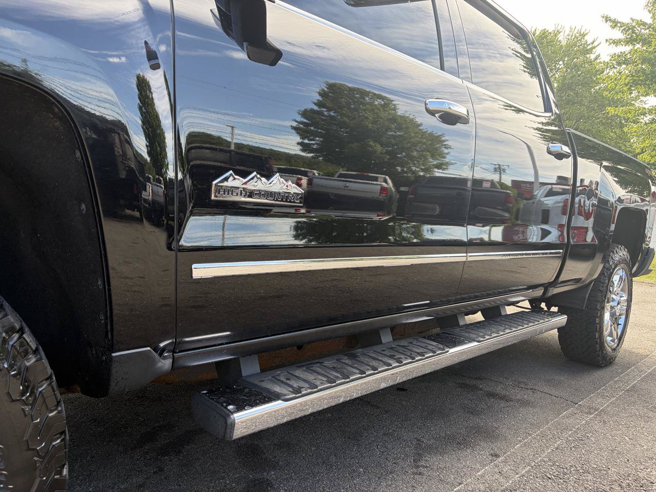 Used 2017 Chevrolet Silverado 2500 High Country w/ Duramax Plus Package AWD/4WD image 12