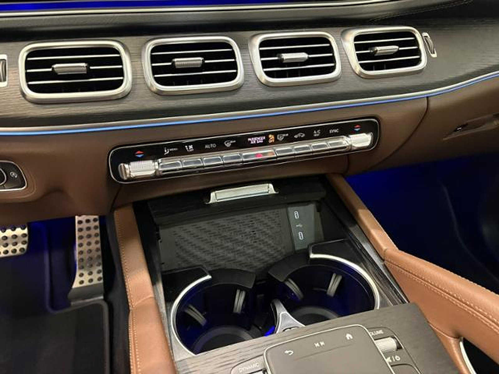 New 2026 Mercedes-Benz GLS 450 4MATIC image 19