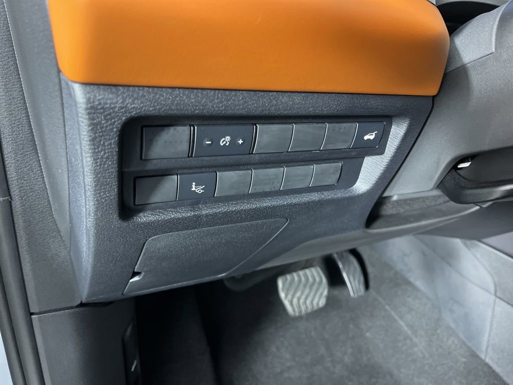 Used 2024 Mitsubishi Outlander SEL image 29