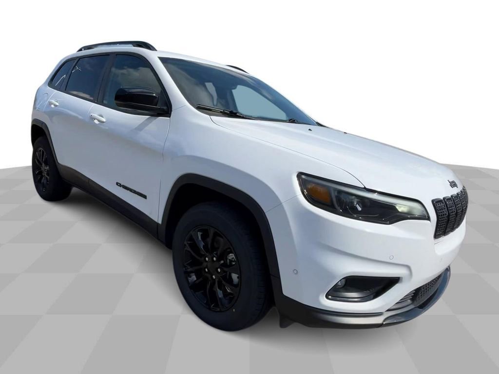 Used 2023 Jeep Cherokee Altitude Lux image 2