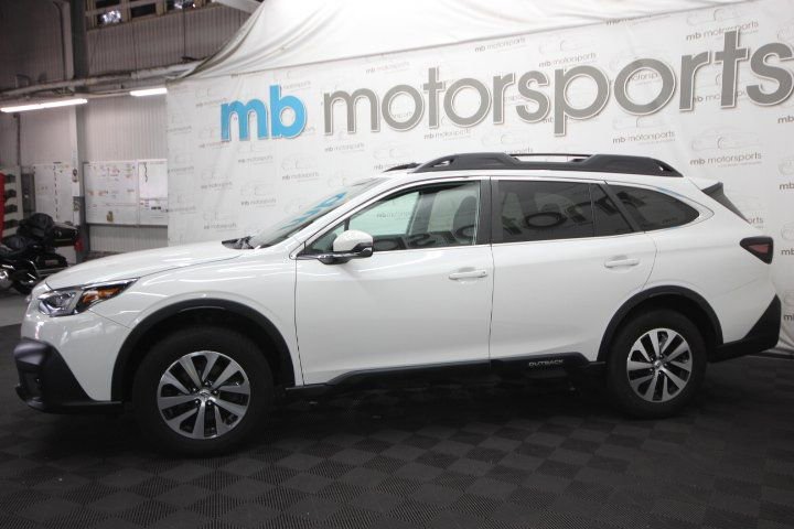 Used 2022 Subaru Outback Limited AWD/4WD image 2