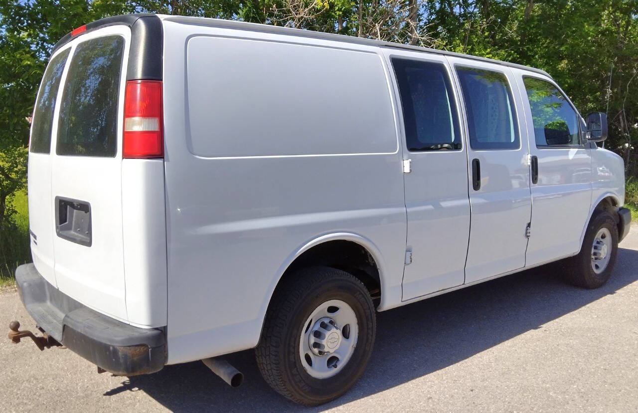 Used 2015 Chevrolet Express 2500 image 10
