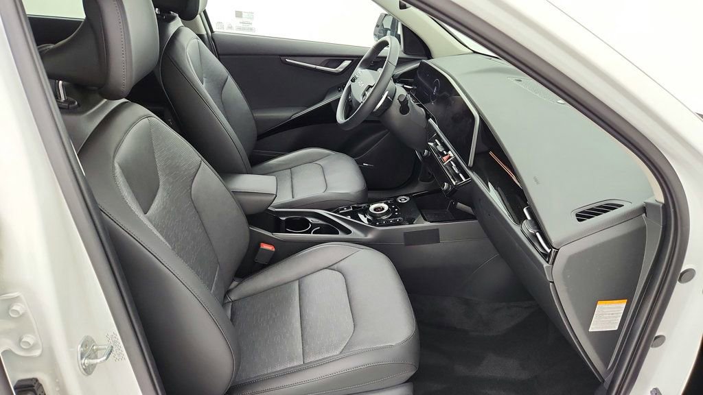 Used 2024 Kia Niro Wave w/ Wave Preserve Package image 23