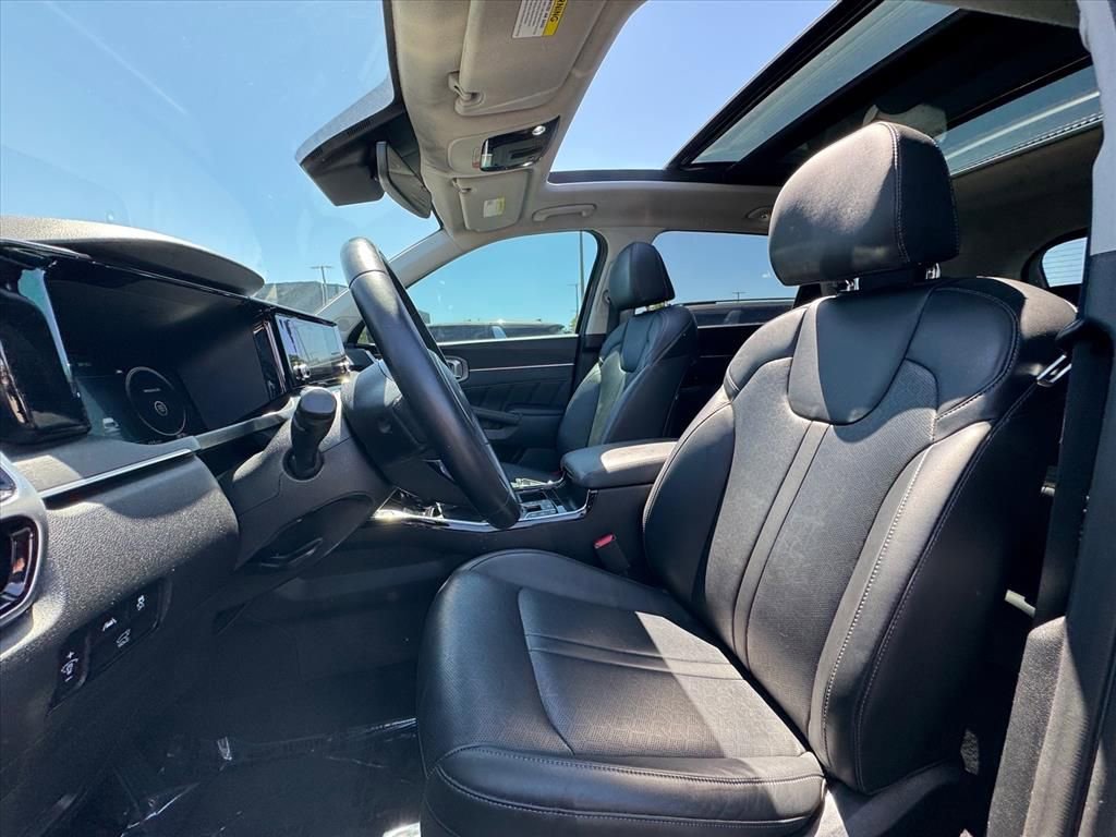 Certified 2023 Kia Sorento SX image 17