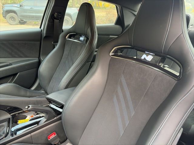 Certified 2025 Hyundai Elantra N image 8