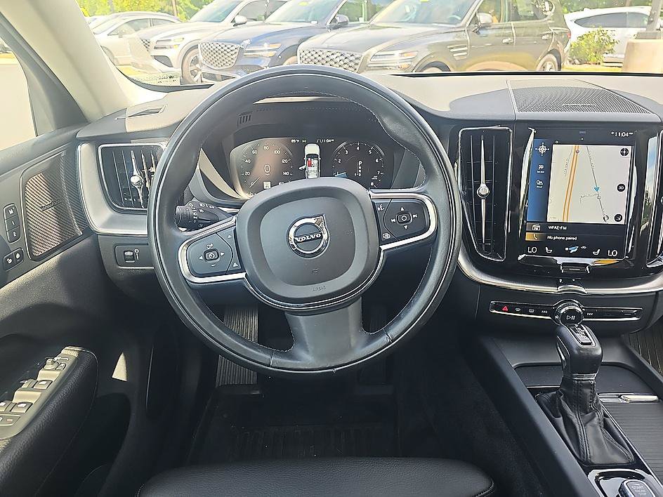 Used 2019 Volvo XC60 T5 Momentum w/ Multimedia Package FWD image 18
