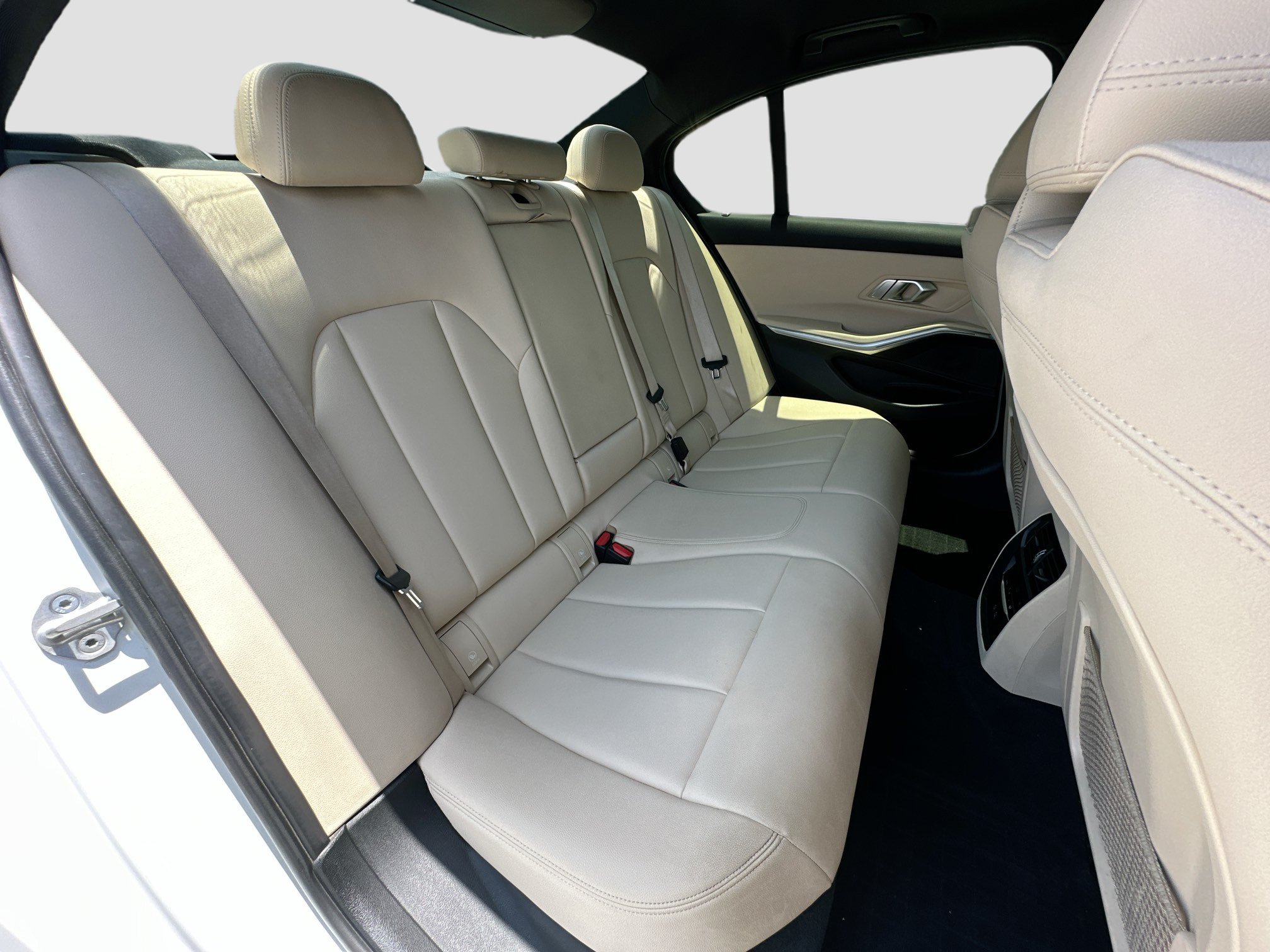Used 2021 BMW 330i Sedan w/ Premium Package RWD image 28