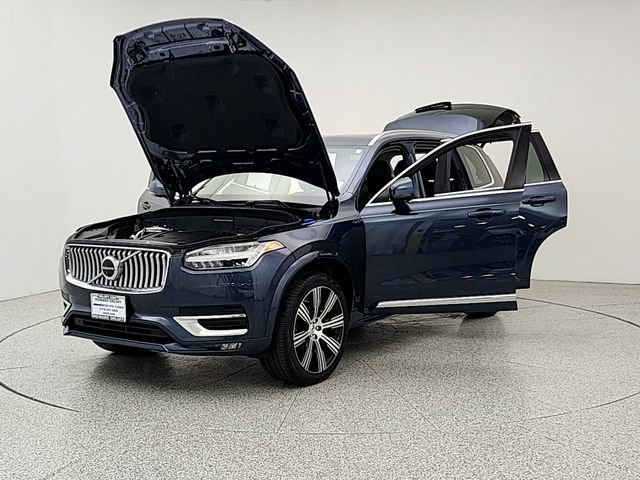 Certified 2023 Volvo XC90 B6 Ultimate w/ Protection Package AWD/4WD image 9