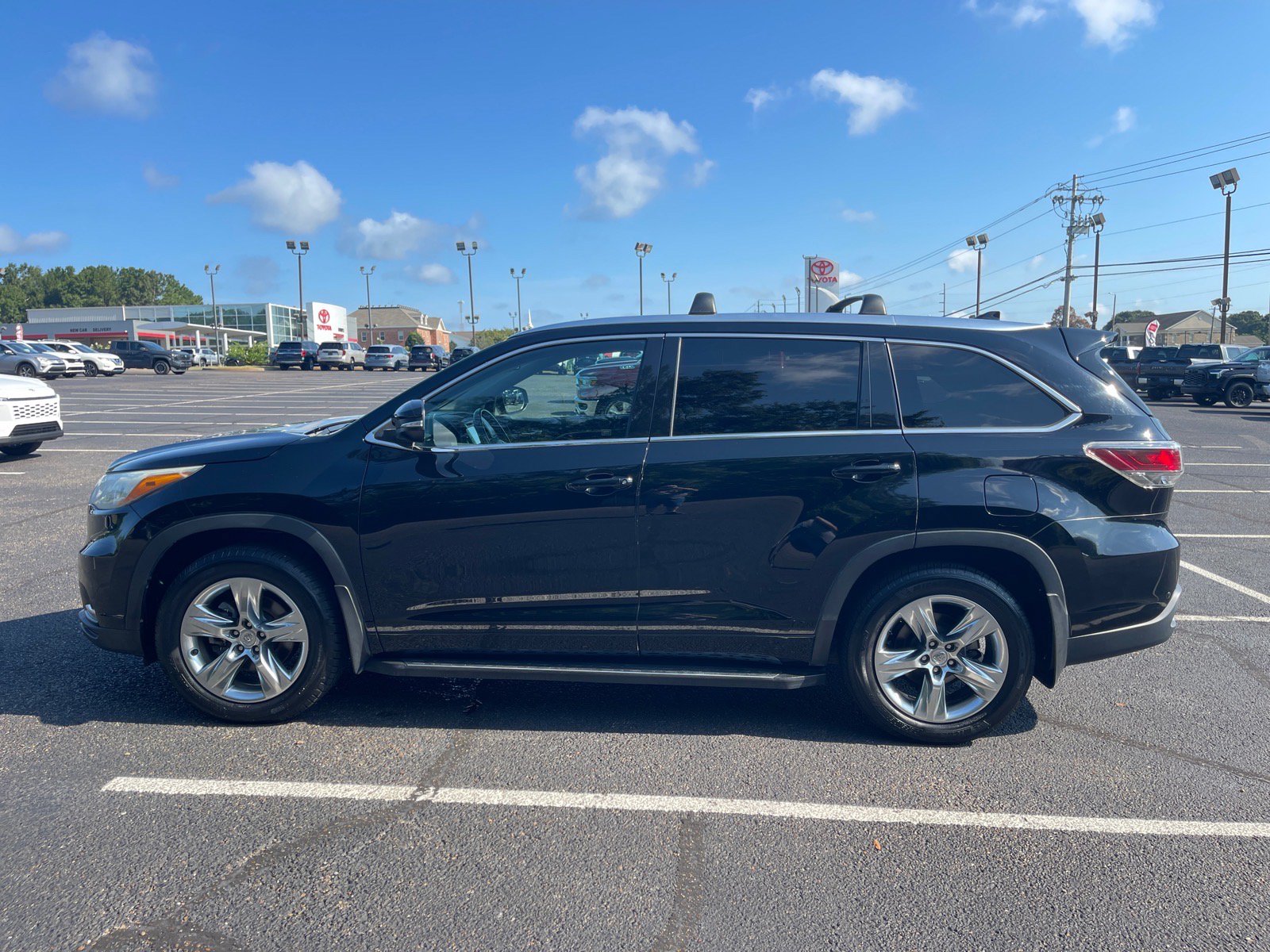 Used 2014 Toyota Highlander Limited Platinum FWD image 13