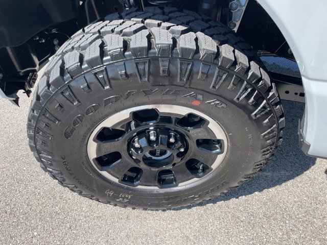New 2026 Ford F250 Lariat w/ Tremor Off-Road Package AWD/4WD image 24