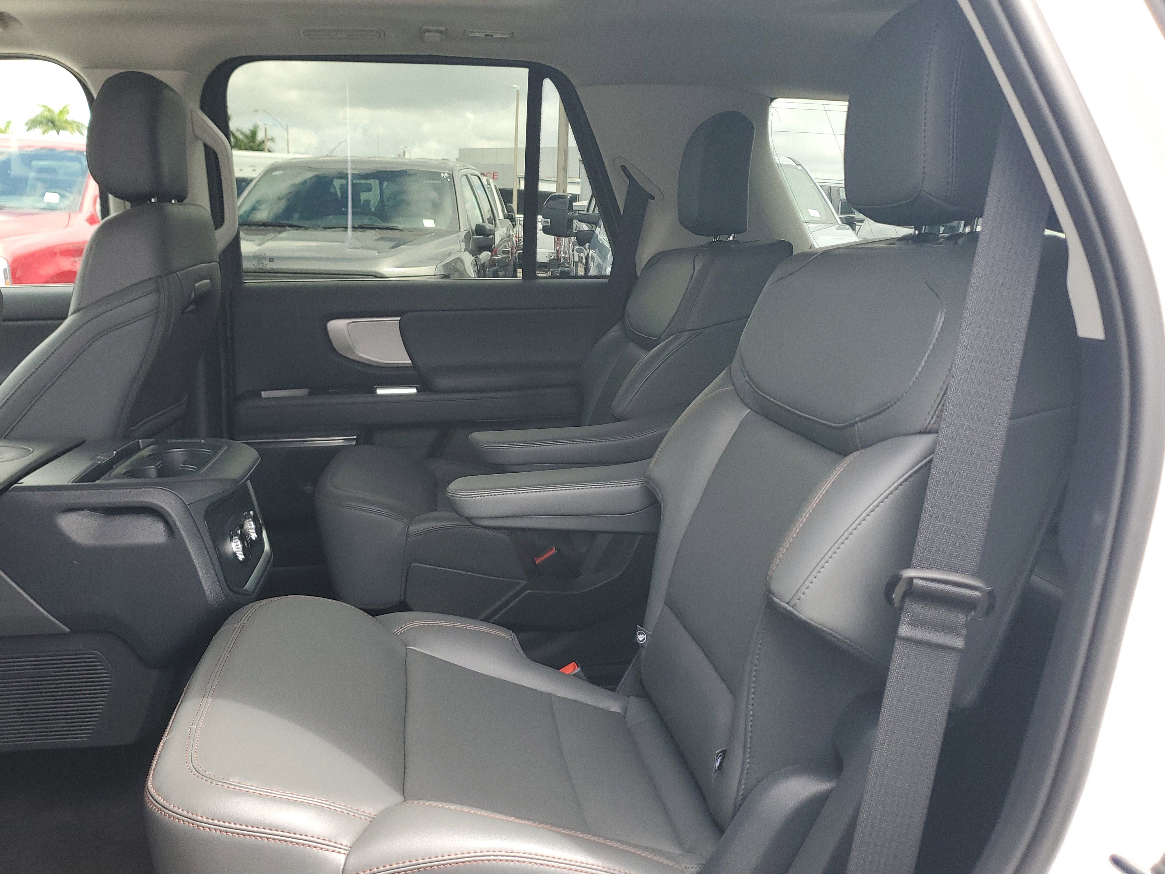 Used 2025 Ford Expedition Active RWD image 20