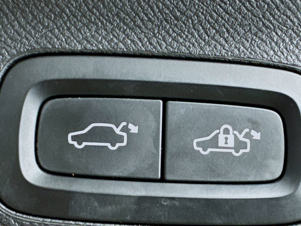 Used 2018 Volvo XC90 T6 Inscription w/ Convenience Package AWD/4WD image 33