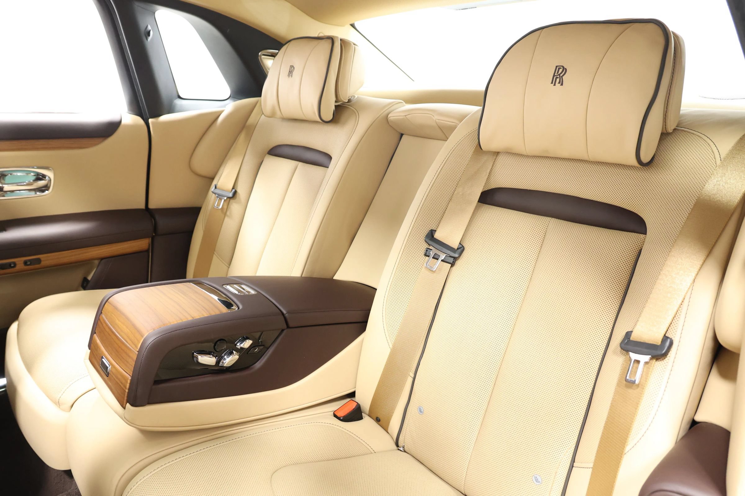 Used 2022 Rolls-Royce Ghost w/ Ghost Package AWD/4WD image 3