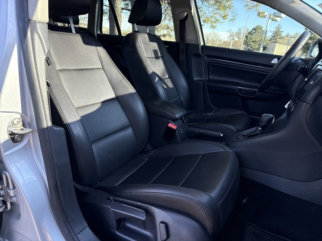 Used 2012 Volkswagen Jetta TDI image 30