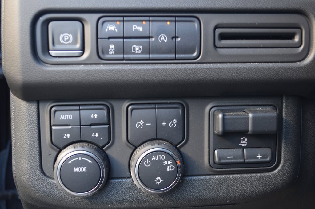 Used 2024 Chevrolet Tahoe RST w/ Luxury Package image 16