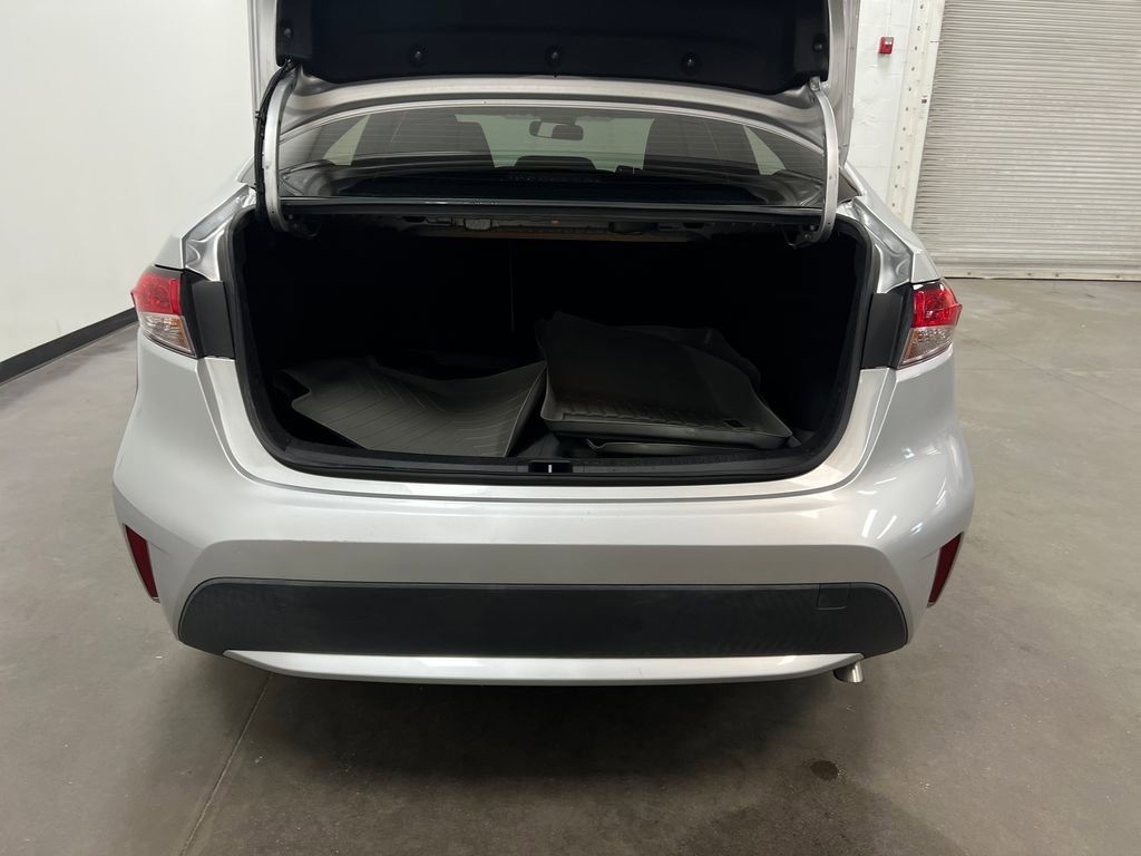 Used 2021 Toyota Corolla LE FWD image 24
