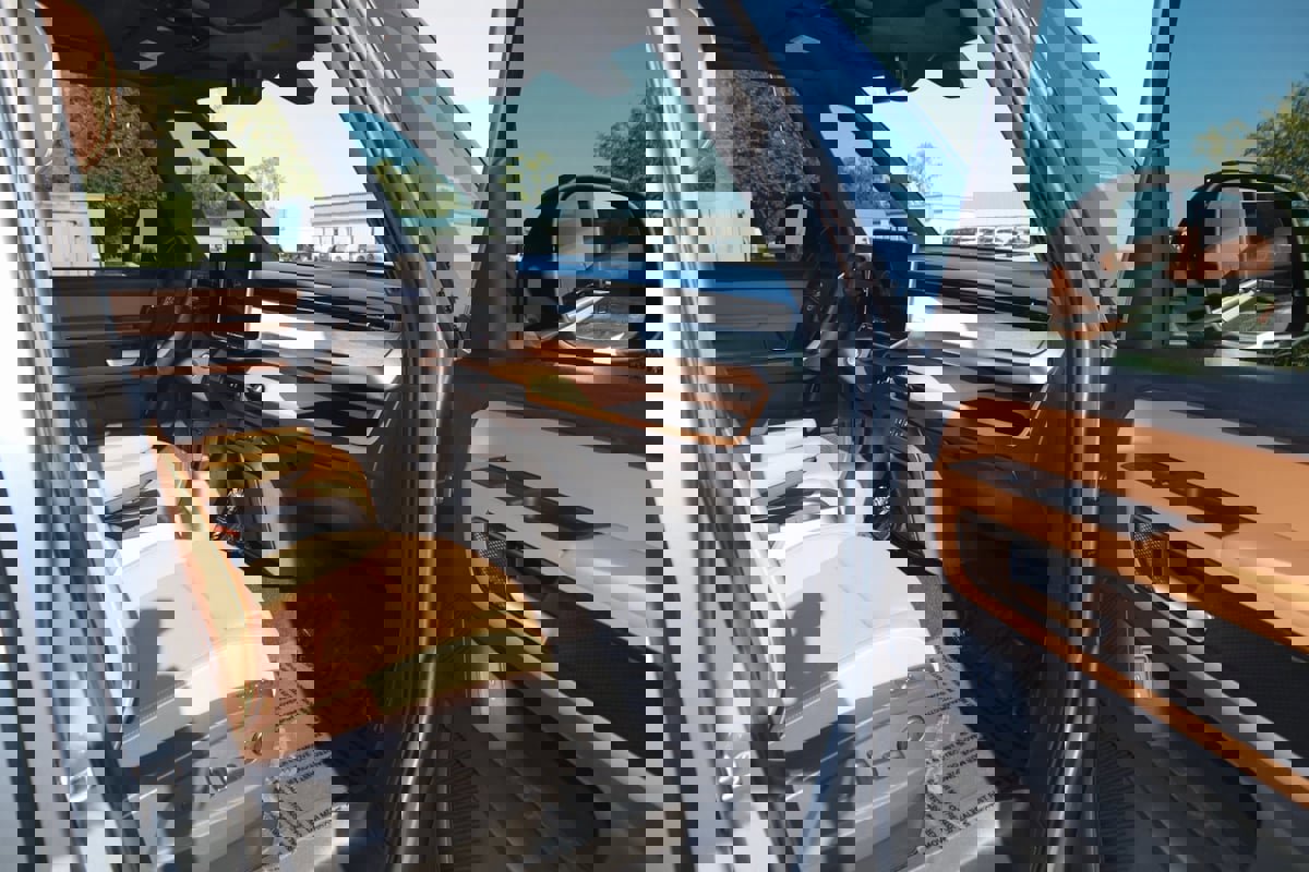 Used 2025 Volkswagen ID. Buzz Pro S image 72