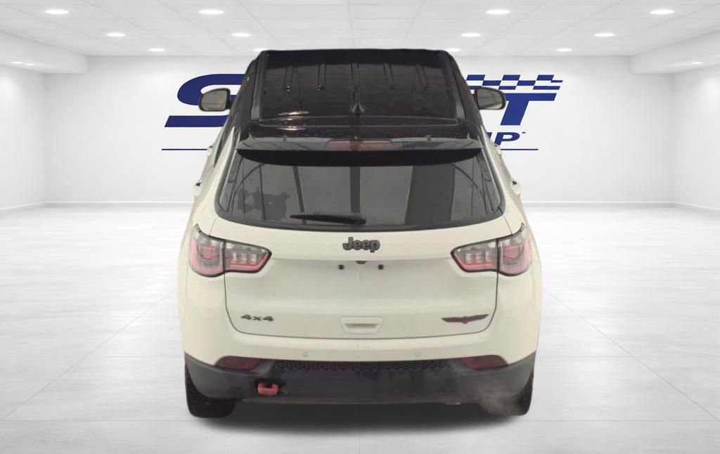 Used 2025 Jeep Compass Trailhawk image 6