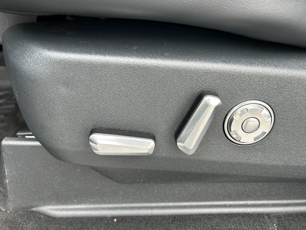 Used 2025 Lincoln Navigator Black Label AWD/4WD image 19