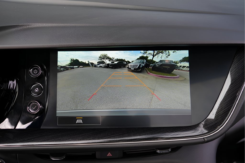 Used 2023 Buick Envision Essence w/ Sport Touring Package AWD/4WD image 15
