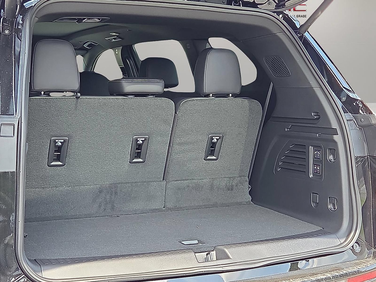 New 2026 Buick Enclave Sport Touring w/ Power Package FWD image 9