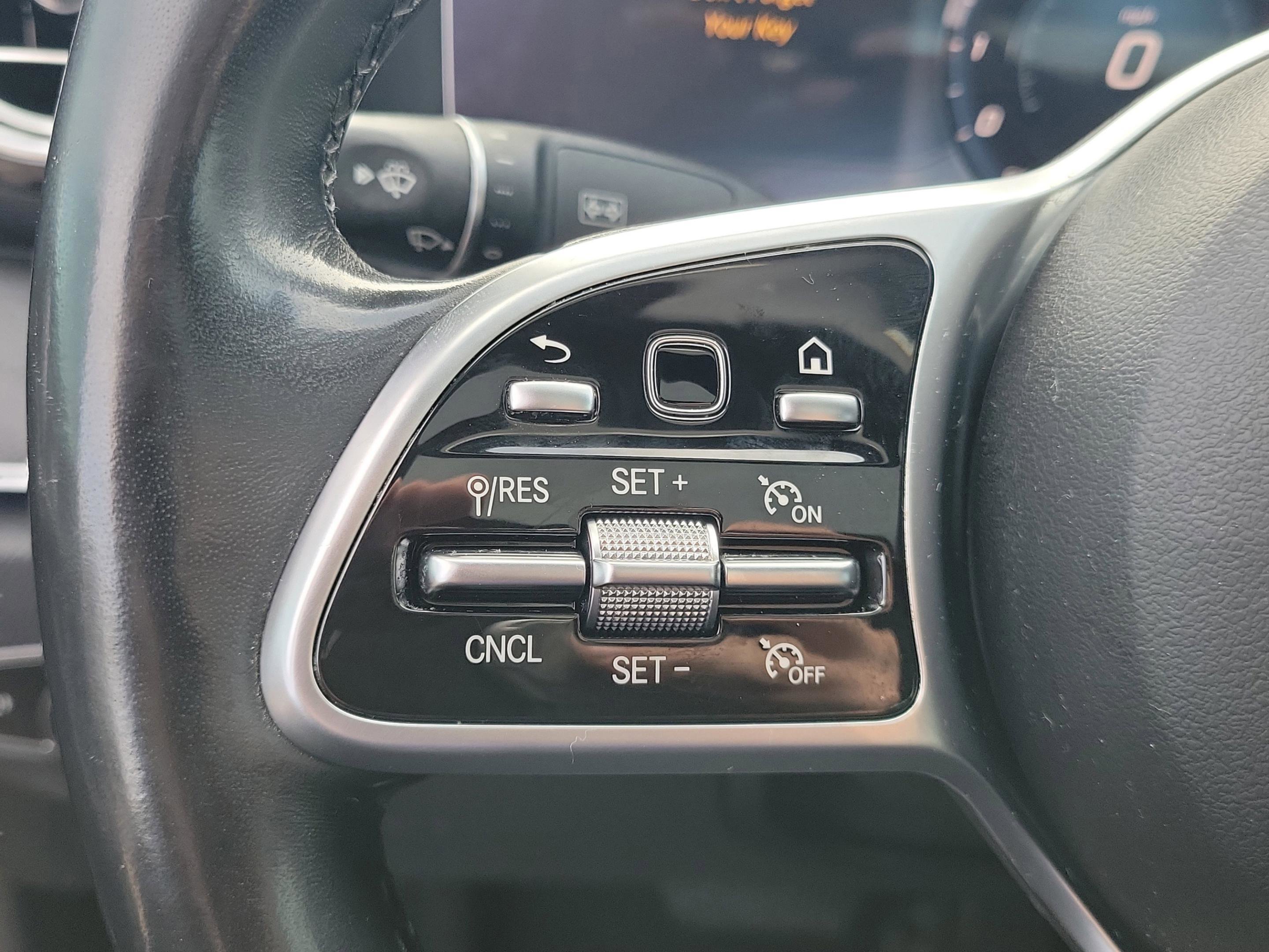 Used 2020 Mercedes-Benz E 350 Sedan image 27