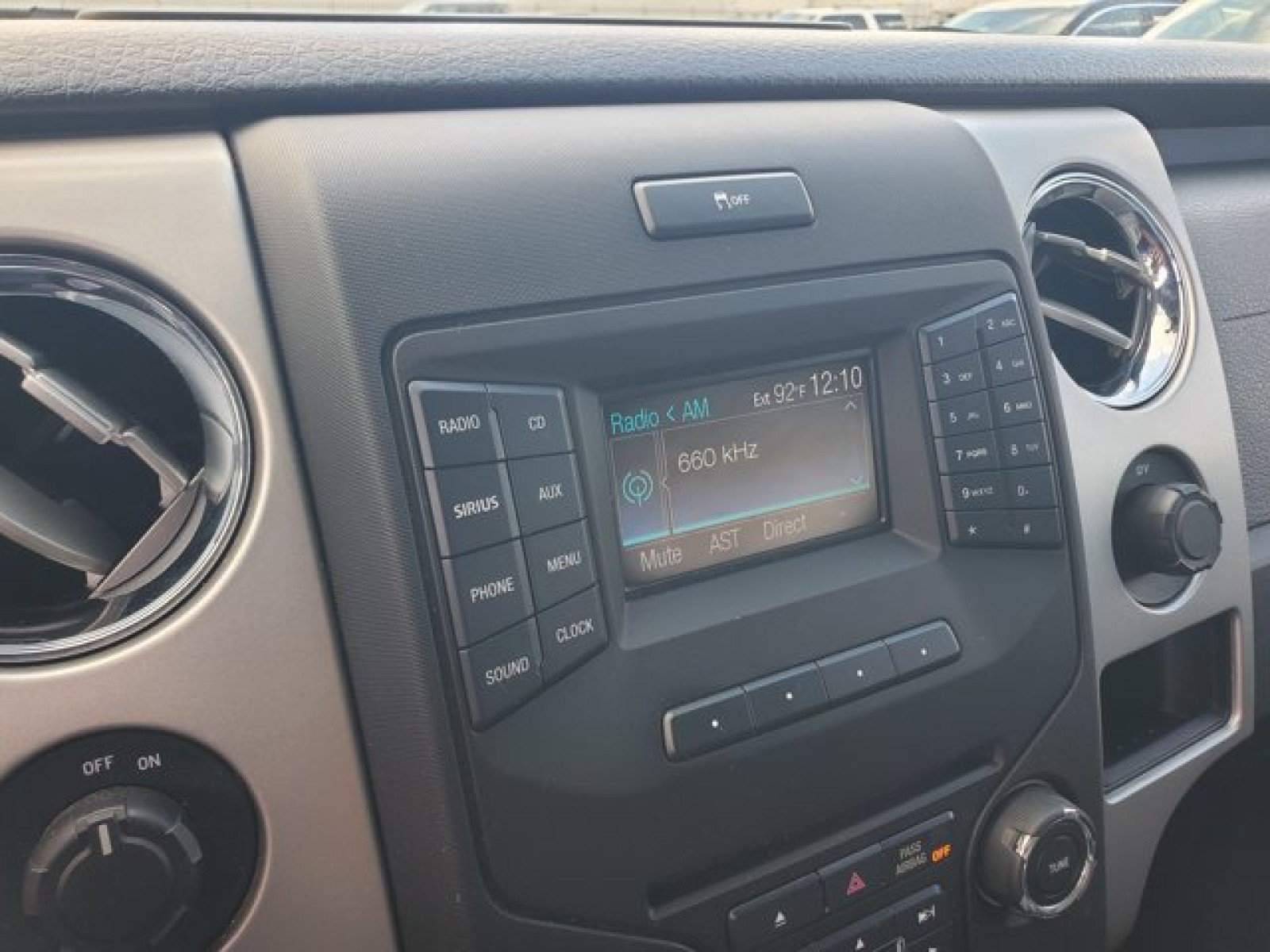 Used 2013 Ford F150 XLT w/ Luxury Equipment Group RWD image 20