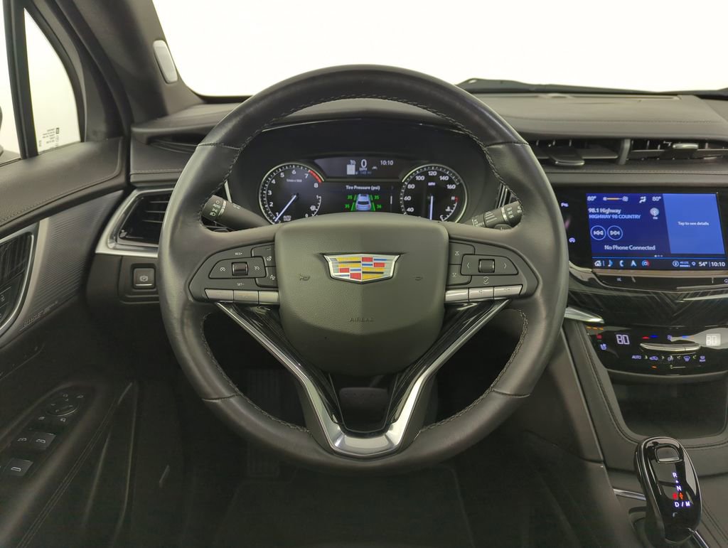 Certified 2025 Cadillac XT6 Premium Luxury AWD/4WD image 16